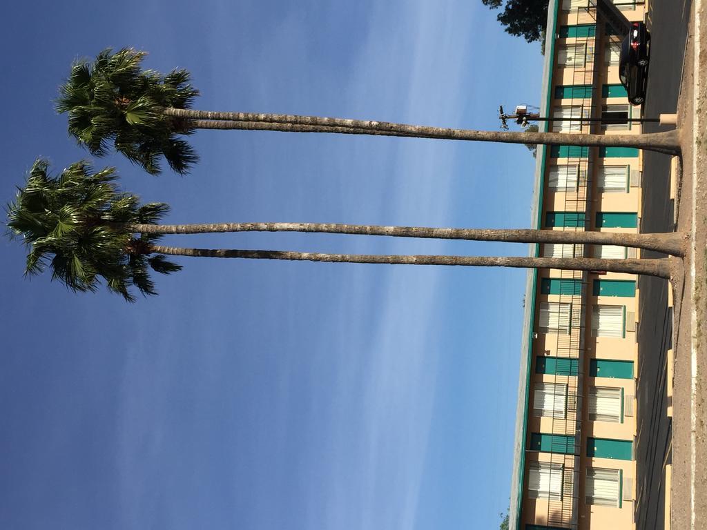Amazon Motel Tucson Buitenkant foto