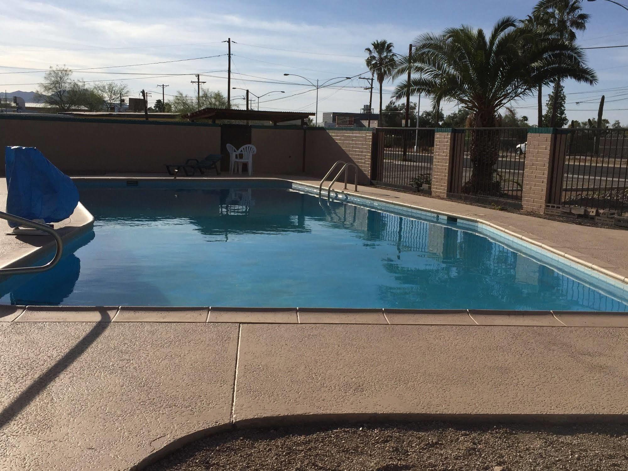Amazon Motel Tucson Buitenkant foto